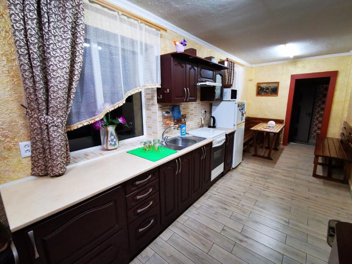 Міні Квартал Hotel Jahotin Kültér fotó