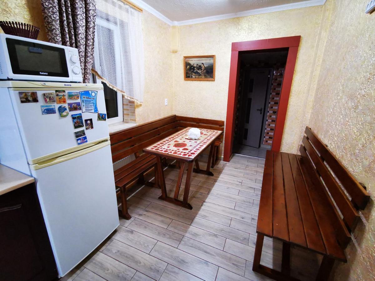 Міні Квартал Hotel Jahotin Kültér fotó