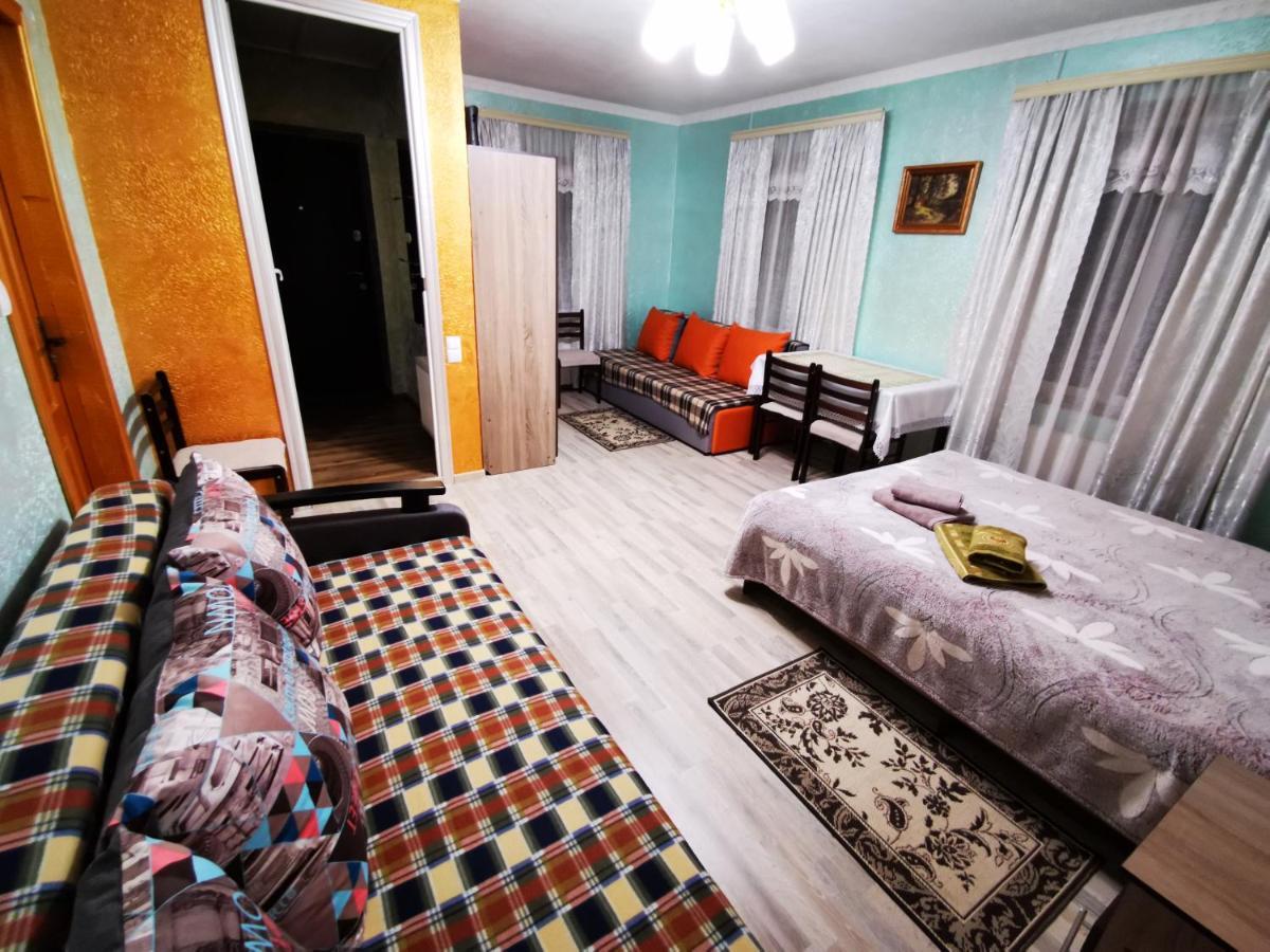 Міні Квартал Hotel Jahotin Kültér fotó